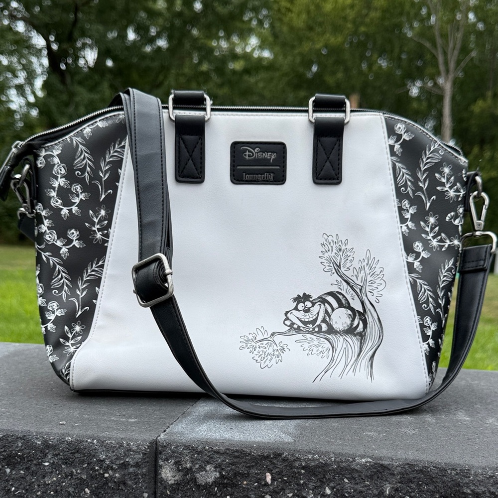 Loungefly x Disney: Alice in Wonderland Black and White Shoulder Bag